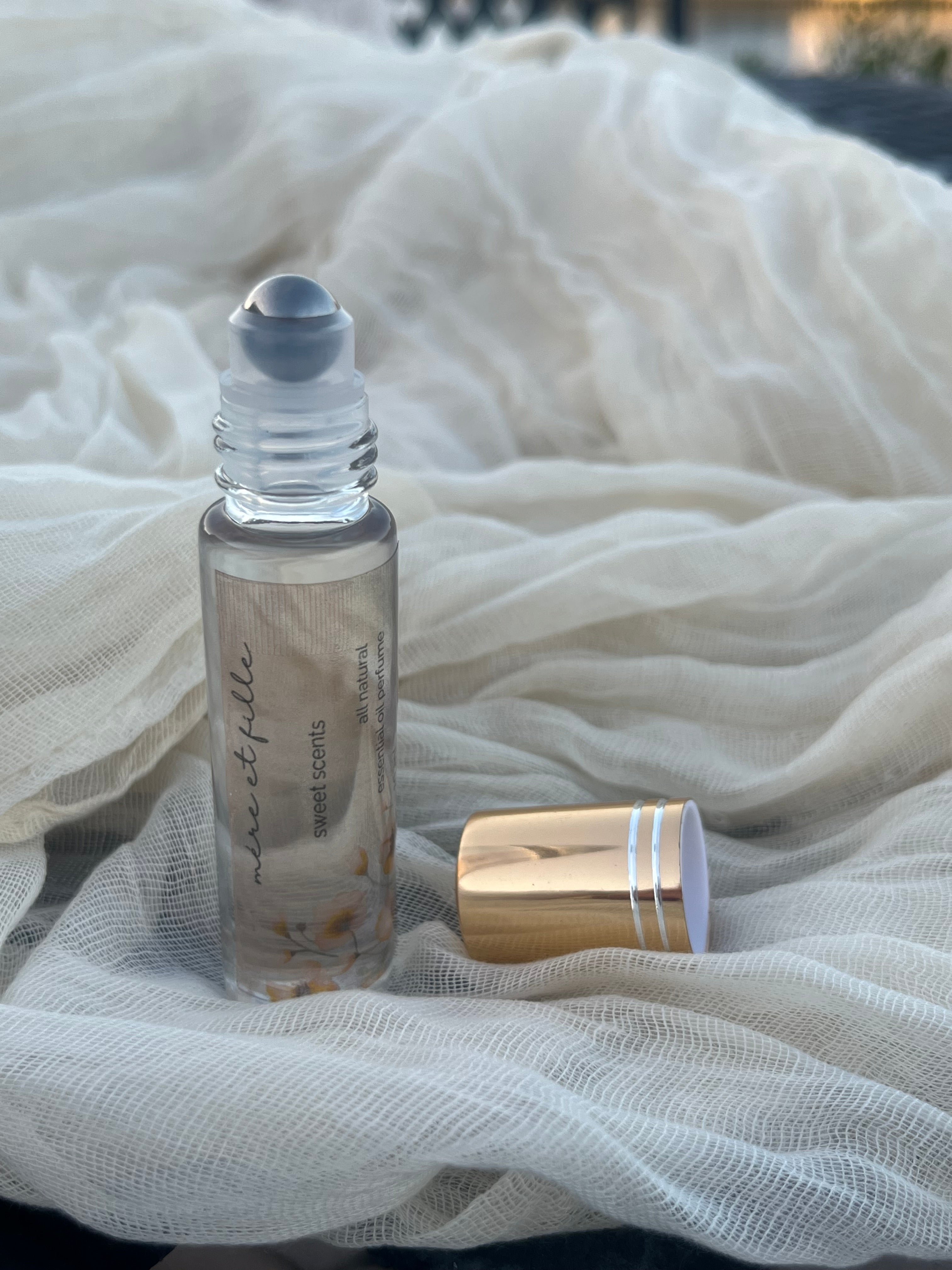 Alluring Roll-on Perfume